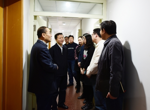 田世宏在代码中心调研时强调:代码工作要统筹兼顾、创新突破、服务大局 田世宏在代码中心调研时强调:代码工作要统筹兼顾、创新突破、服务大局